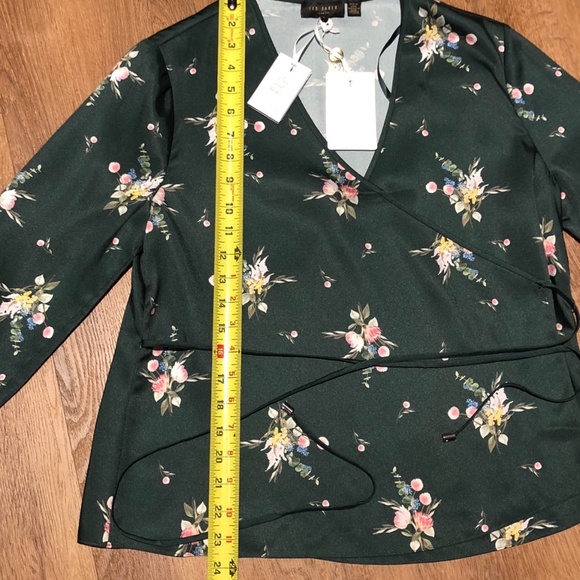 NWT $209 TED BAKER GREEN FLORAL ALEEXX WRAP BLOUSE TOP TB SZ 2 US 4-6 S M - Picture 4 of 12